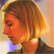 Ho conseguito il doppio diploma Esabac in francese presso il liceo classico Luigi Galvani. Ho un livello C1 di francese e B2 di inglese. Ho studiato greco e latino al liceo e attualmente frequento la facoltà di ingegneria dell'automazione presso il Polite